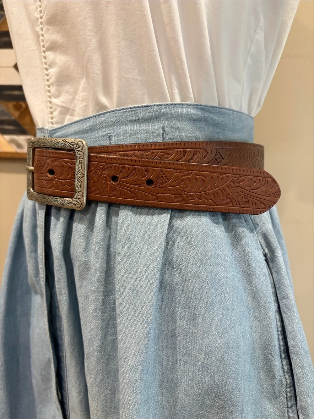 Vintage Lauren Ralph Lauren Embossed Leather Belt with Ornate Silver Buckle sz M